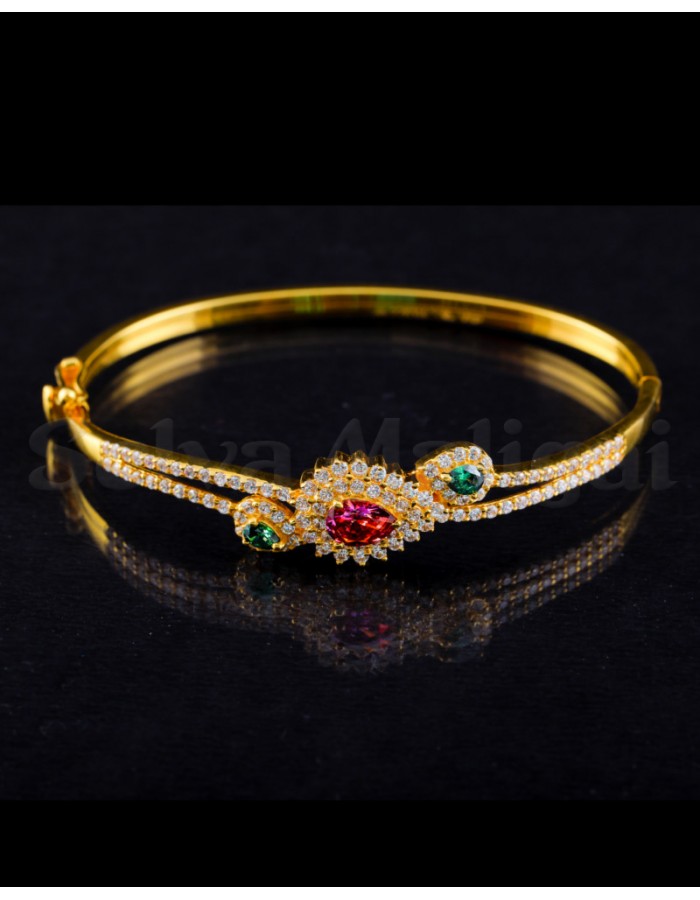 FANCY BANGLE BRACELET