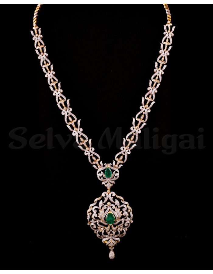 FANCY DIAMOND HARAM WITH EMERALD