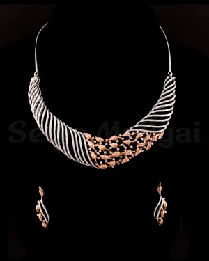 DIAMOND FANCY NECKLACE WITH STUD